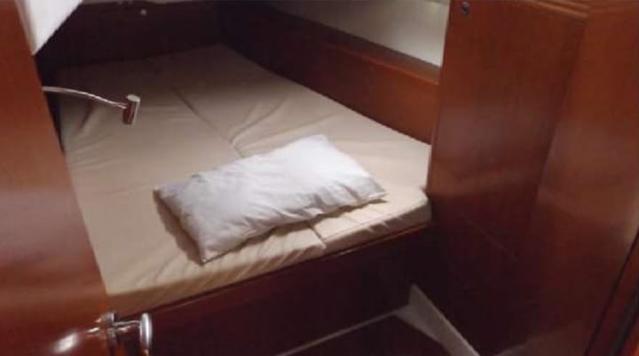 Voilier Beneteau Oceanis 50 (2012) pour Charter - Kalkara | #2825 - 9