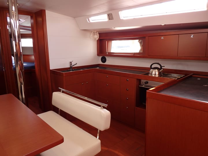  Barca a vela Beneteau Oceanis 48 (2016) per Noleggio, overcloccabile Lefkada | #319 - 5