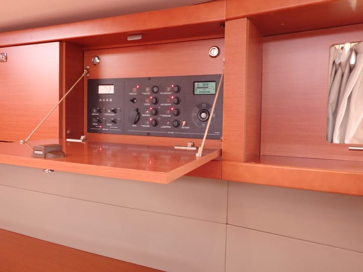  Barca a vela Beneteau Oceanis 48 (2016) per Noleggio, overcloccabile Lefkada | #319 - 12