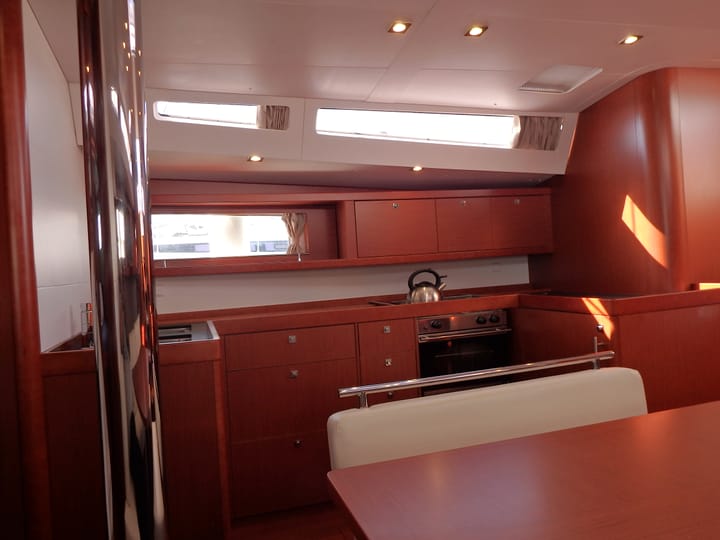  Barca a vela Beneteau Oceanis 48 (2016) per Noleggio, overcloccabile Lefkada | #319 - 14