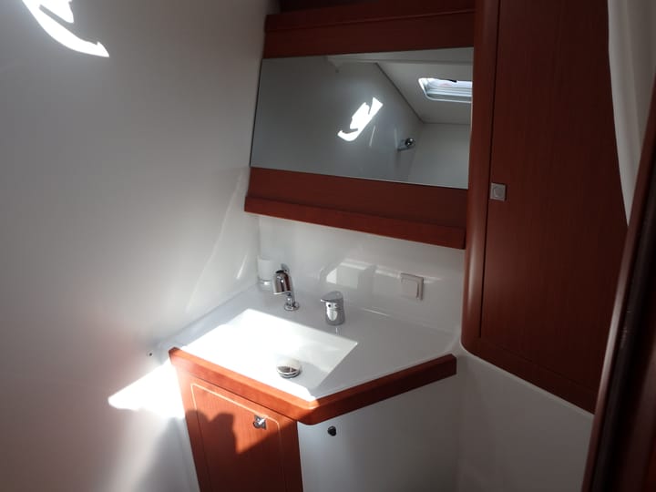  Barca a vela Beneteau Oceanis 48 (2016) per Noleggio, overcloccabile Lefkada | #319 - 4