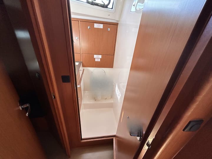Sailboat Bavaria 46 Cruiser (2015) for Charter - Pula | #3552 - 19