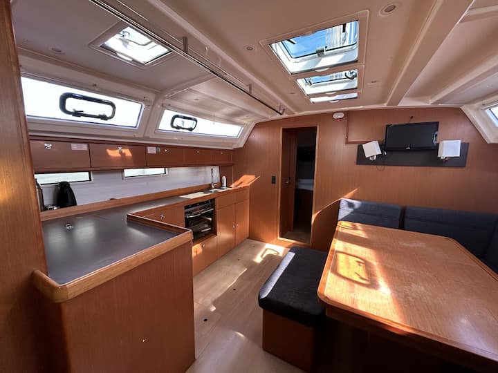 Sailboat Bavaria 46 Cruiser (2015) for Charter - Pula | #3552 - 7