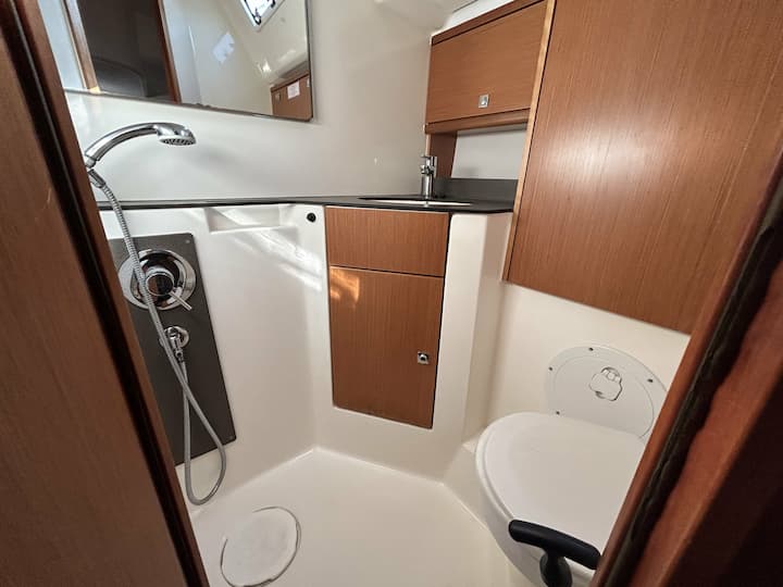 Sailboat Bavaria 46 Cruiser (2015) for Charter - Pula | #3552 - 16