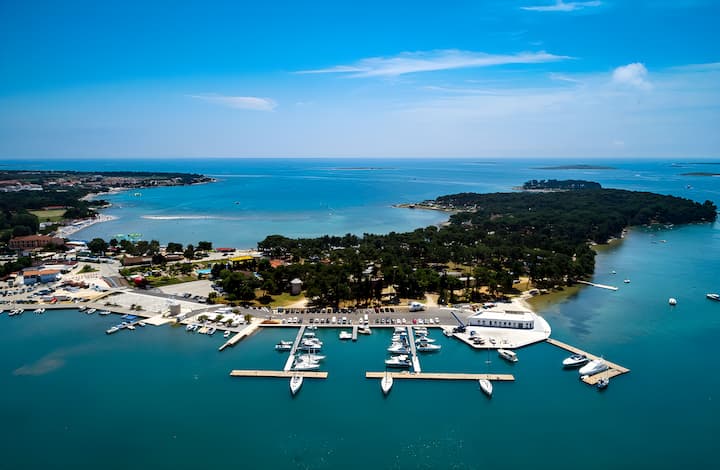 Voilier Beneteau Oceanis 38 (2015) pour Charter - Medulin | #3570 - 15