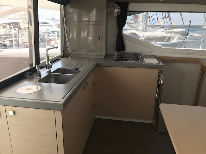 Catamaran Fountaine Pajot Lucia 40 (2018) for Charter - Athens | #3660 - 14