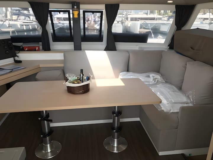 Catamaran Fountaine Pajot Lucia 40 (2018) for Charter - Athens | #3660 - 11