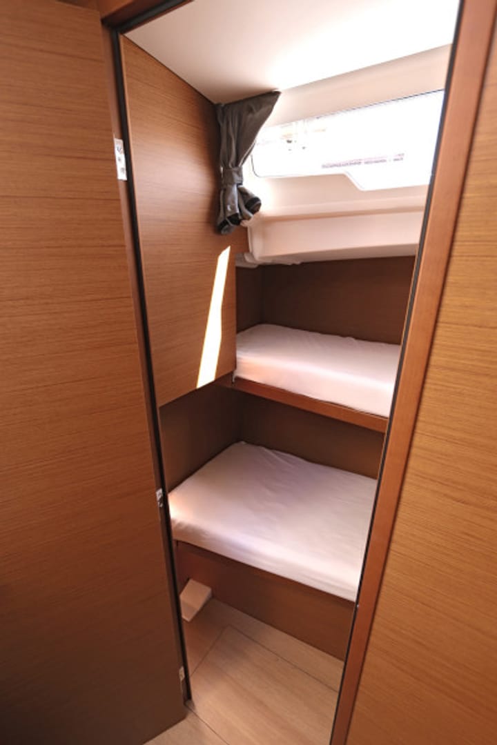 Sailboat Jeanneau Sun Odyssey 490 (2019) for Charter - Lavrion | #374 - 17