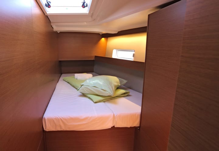 Sailboat Jeanneau Sun Odyssey 490 (2019) for Charter - Lavrion | #374 - 10