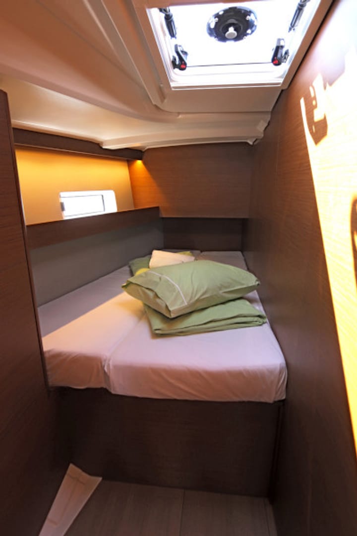 Sailboat Jeanneau Sun Odyssey 490 (2019) for Charter - Lavrion | #374 - 3