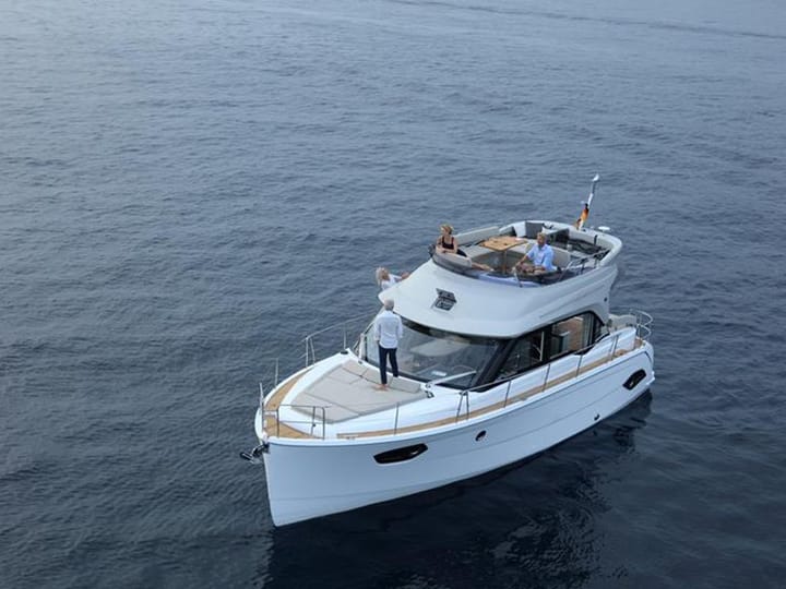 Motorboat Bavaria E40 Fly (2018) for Charter - Biograd | #3803 - 4