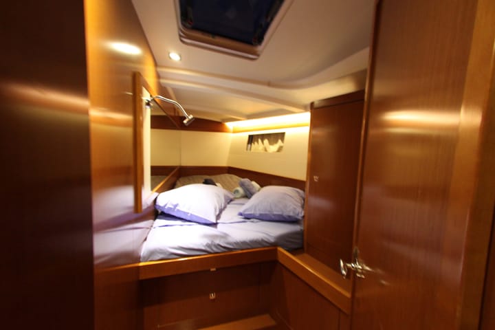 Sailboat Beneteau Oceanis 48 (2012) for Charter - Athens | #3870 - 10