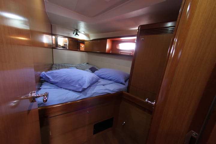 Sailboat Beneteau Oceanis 54 (2009) for Charter - Athens | #3877 - 5