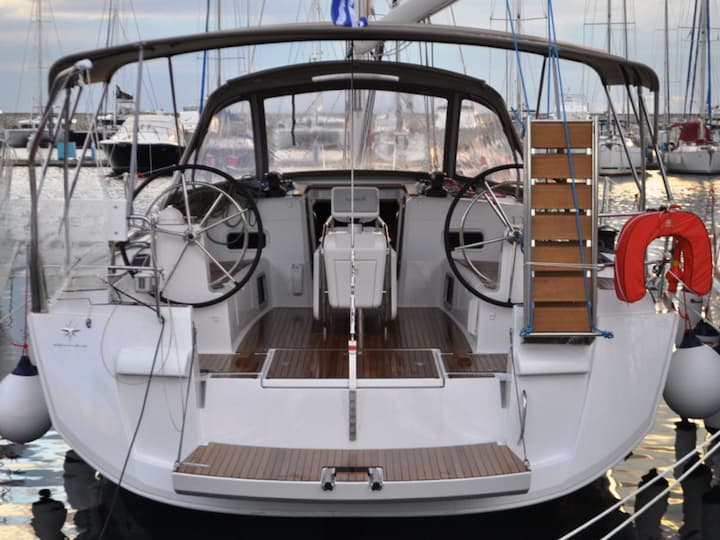 Sailboat Jeanneau Sun Odyssey 519 (2016) for Charter - Athens | #3888 - 4