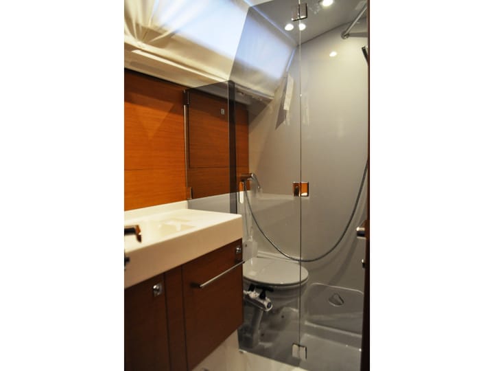 Sailboat Jeanneau Sun Odyssey 519 (2016) for Charter - Athens | #3888 - 3