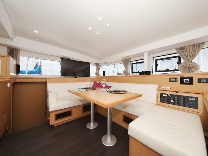  Catamaran Lagoon 400 S2 (2018) voor Charter - Sukosan | #402 - 108