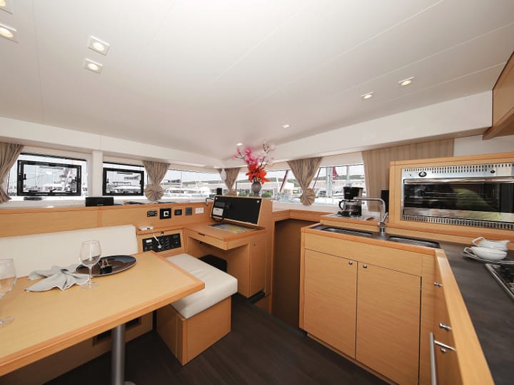  Catamaran Lagoon 400 S2 (2018) voor Charter - Sukosan | #402 - 8