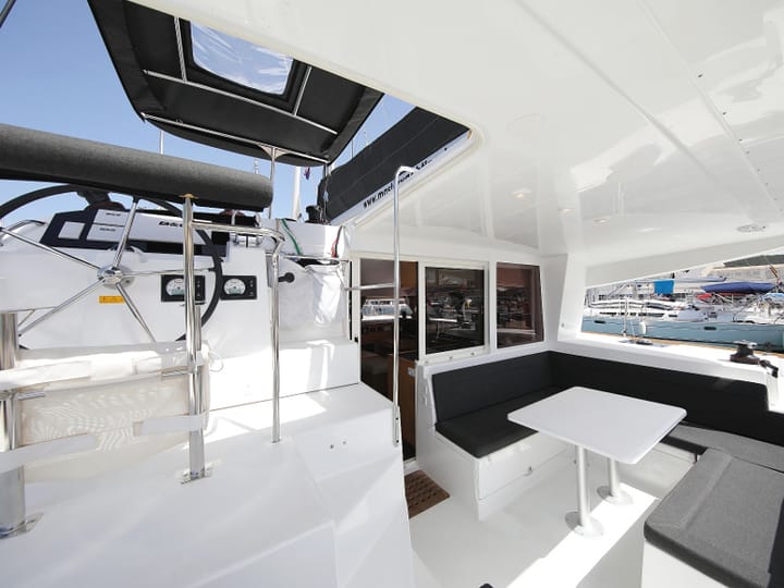  Catamaran Lagoon 400 S2 (2018) voor Charter - Sukosan | #402 - 129