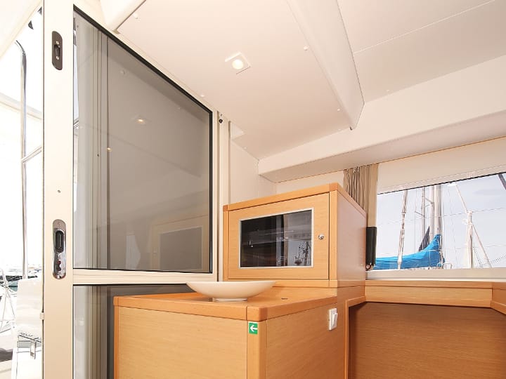  Catamaran Lagoon 400 S2 (2018) voor Charter - Sukosan | #402 - 19