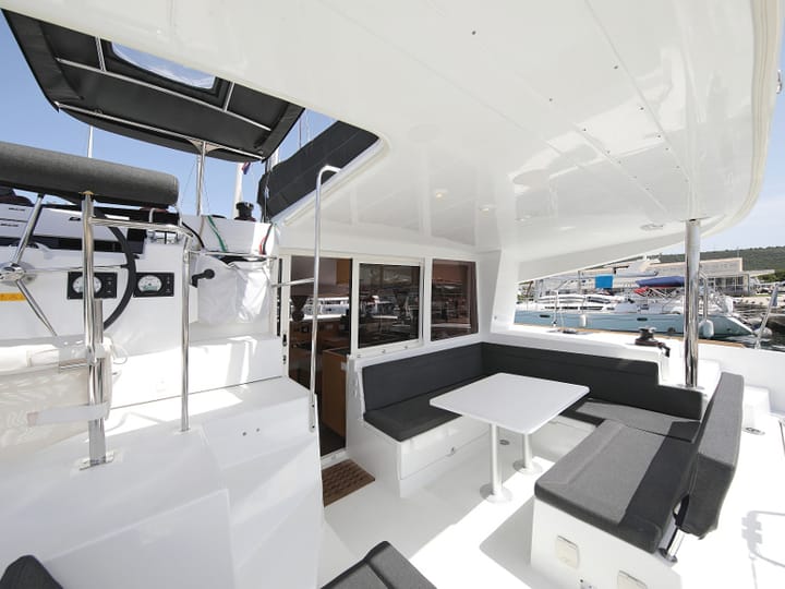  Catamaran Lagoon 400 S2 (2018) voor Charter - Sukosan | #402 - 98