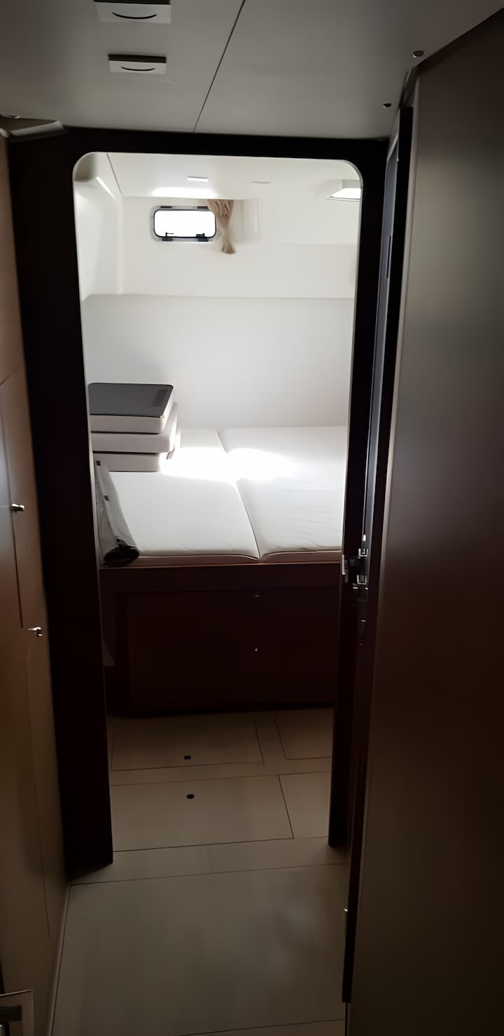 Catamaran Lagoon 450F (2019) for Charter - Lavrion | #4061 - 14