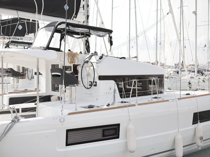  Catamaran Lagoon  40 (2019) voor Charter - Sukosan | #412 - 73