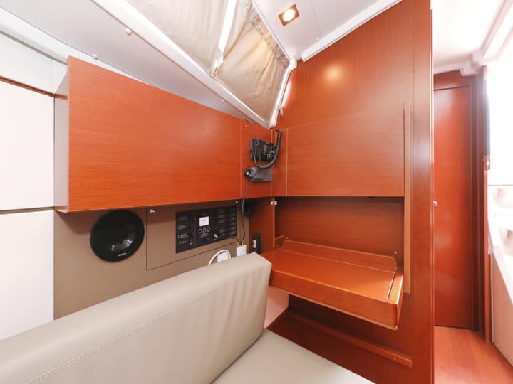 Segelboot Beneteau Oceanis 35.1 (2018) für Charter - Sukošan | #416 - 114