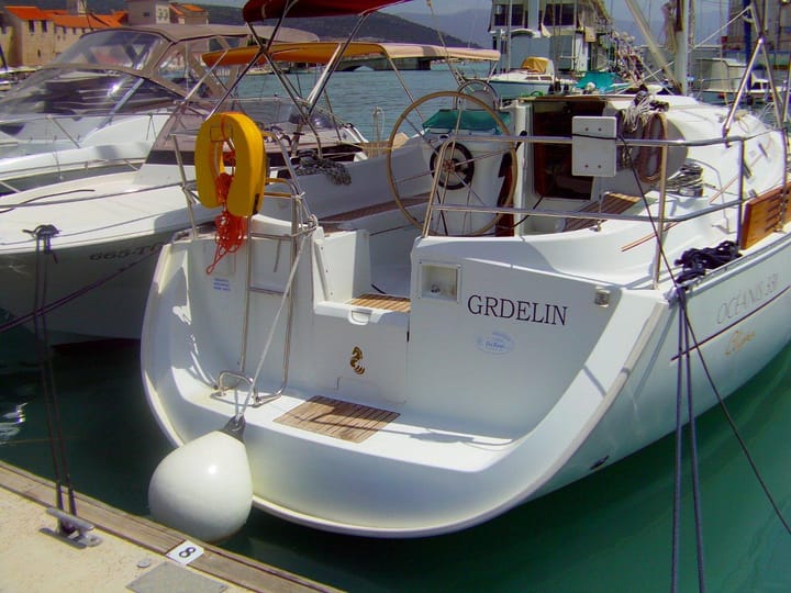 Voilier Beneteau Oceanis 331 Clipper (2004) pour Charter - Trogir | #4256 - 8