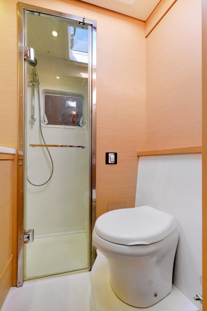  Catamaran Lagoon 52 Fly (2015) voor Charter - Ibiza | #4326 - 42