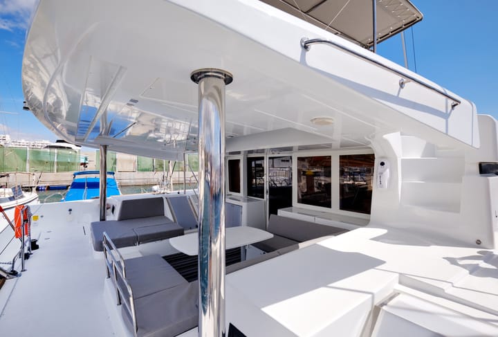  Catamaran Lagoon 52 Fly (2015) voor Charter - Ibiza | #4326 - 44