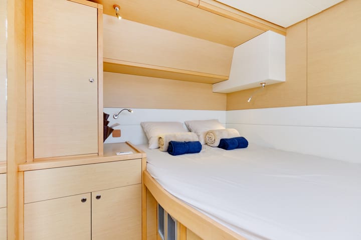  Catamaran Lagoon 52 Fly (2015) voor Charter - Ibiza | #4326 - 36