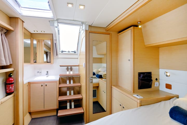  Catamaran Lagoon 52 Fly (2015) voor Charter - Ibiza | #4326 - 50