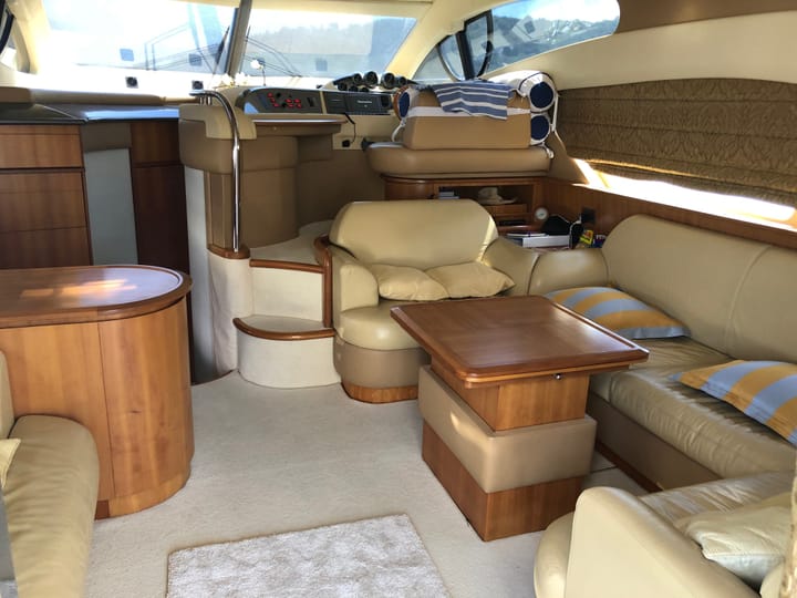 Motoryacht Azimut  50 (2009) für Charter - Cannigione | #4360 - 4