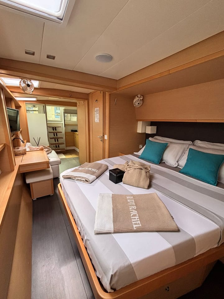 Catamaran Lagoon  620 (2014) for Charter - Capo d'Orlando | #4600 - 2