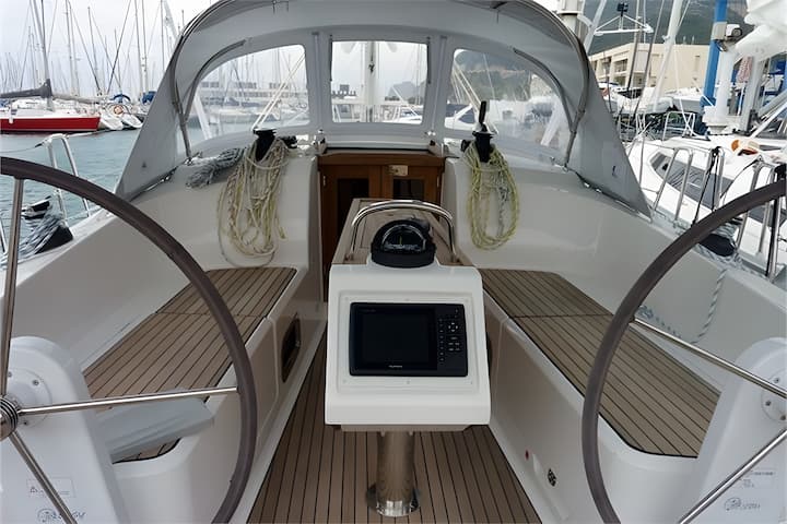 Bavaria  37 Cruiser Kiralık Yelkenli (2015) - El Arenal | #4675 - 3