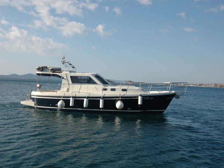 Fatto su misura Motoscafo (2007) for Charter - Sukošan | #4700 - 1