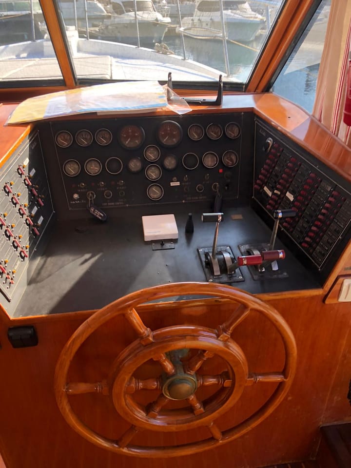 Fait sur mesure Yacht à moteur (1990) for Charter - Primošten | #5185 - 15