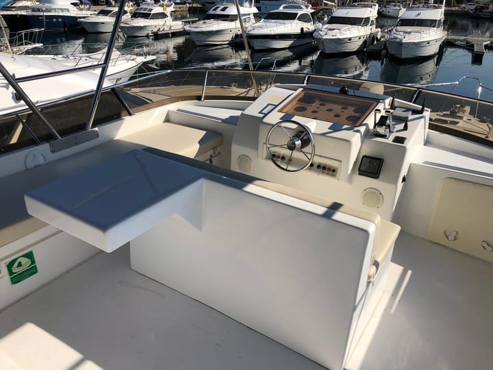 Motor Yacht Yaretti 1910 (1991) for Charter - Primošten | #5205 - 17