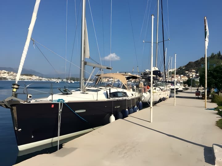 Sailboat Beneteau Oceanis 40 (2022) for Charter - Athens | #5227 - 4