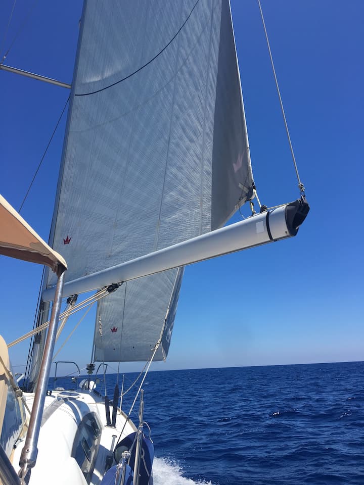 Sailboat Beneteau Oceanis 40 (2022) for Charter - Athens | #5227 - 8