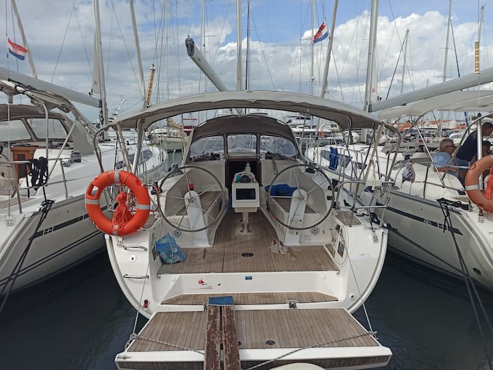 Murter 12.35 m Für Charter Segelboot — #5630 - 1