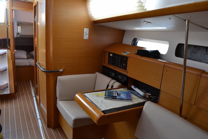 Sailboat Jeanneau Sun Odyssey 439 (2020) for Charter - Lefkada | #5669 - 11