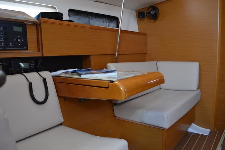Sailboat Jeanneau Sun Odyssey 439 (2020) for Charter - Lefkada | #5669 - 12