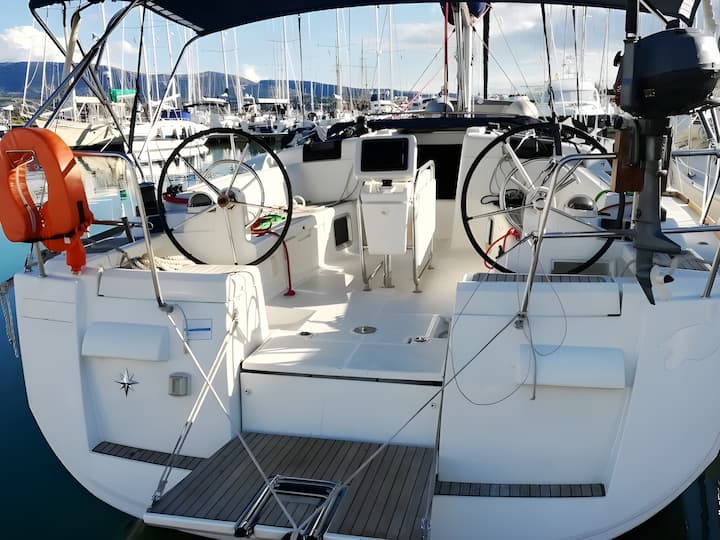 Sailboat Jeanneau Sun Odyssey 439 (2020) for Charter - Lefkada | #5669 - 4