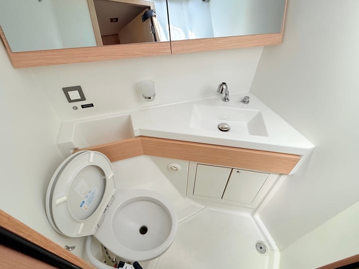 Sailboat Beneteau Oceanis 46.1 (2019) for Charter - Sukošan | #5781 - 10
