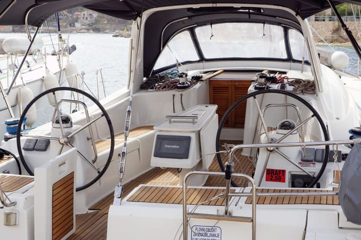 Beneteau Oceanis 50 Family Kiralık Yelkenli (2012) - Šolta | #5984 - 5