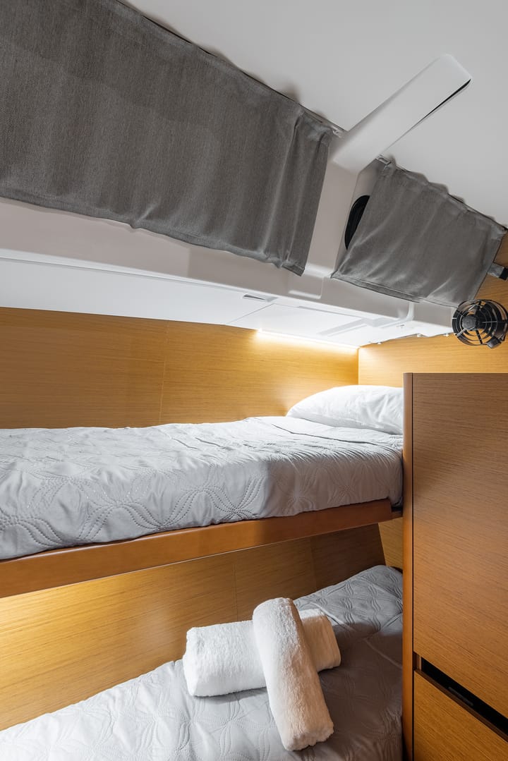 Jeanneau Sun Odyssey 490 Kiralık Yelkenli (2020) - Lavrion | #623 - 8