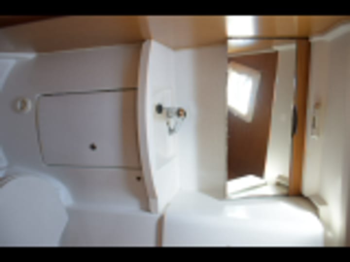 Sailboat Jeanneau Sun Odyssey 42i (2008) for Charter - Castellammare di Stabia | #6239 - 13