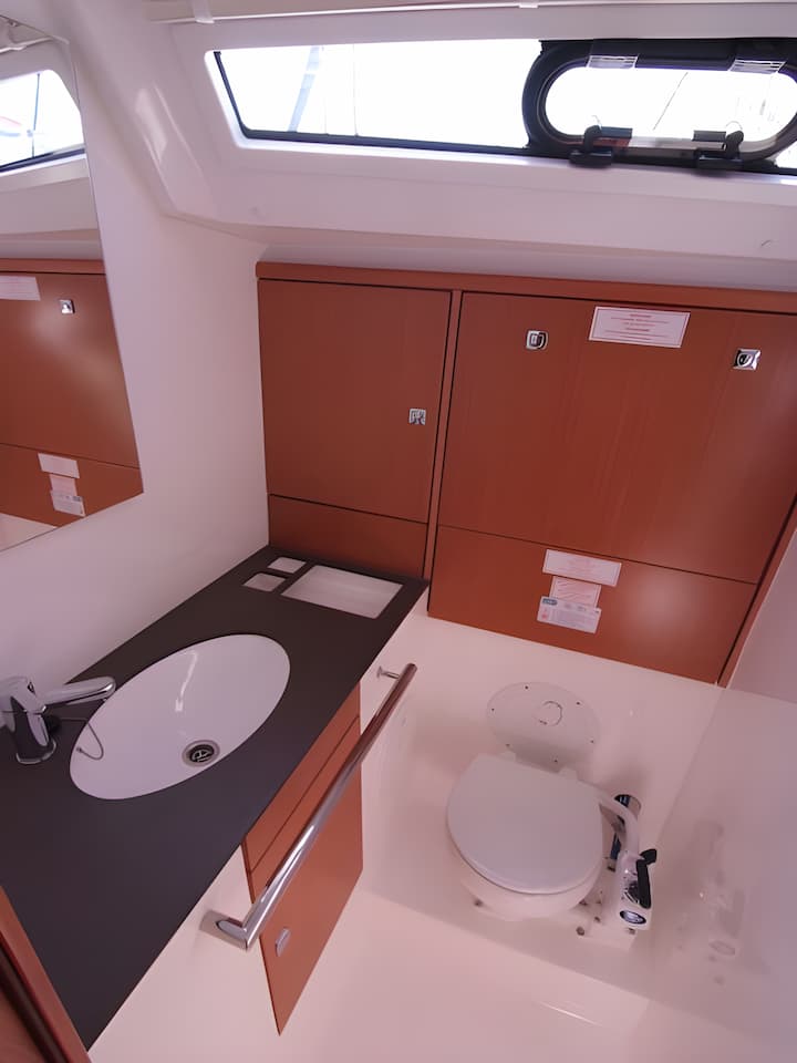 Sailboat Bavaria 46 Cruiser (2015) for Charter - Punat, Krk | #6352 - 8