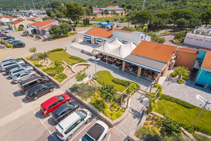 Sailboat Bavaria 46 Cruiser (2015) for Charter - Punat, Krk | #6352 - 24